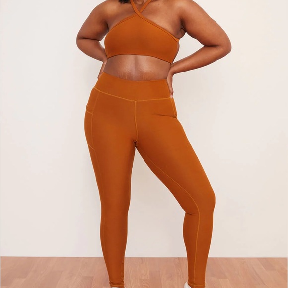 Wolven Pyramid Top Bralette - Tumeric - M - Picture 6 of 7